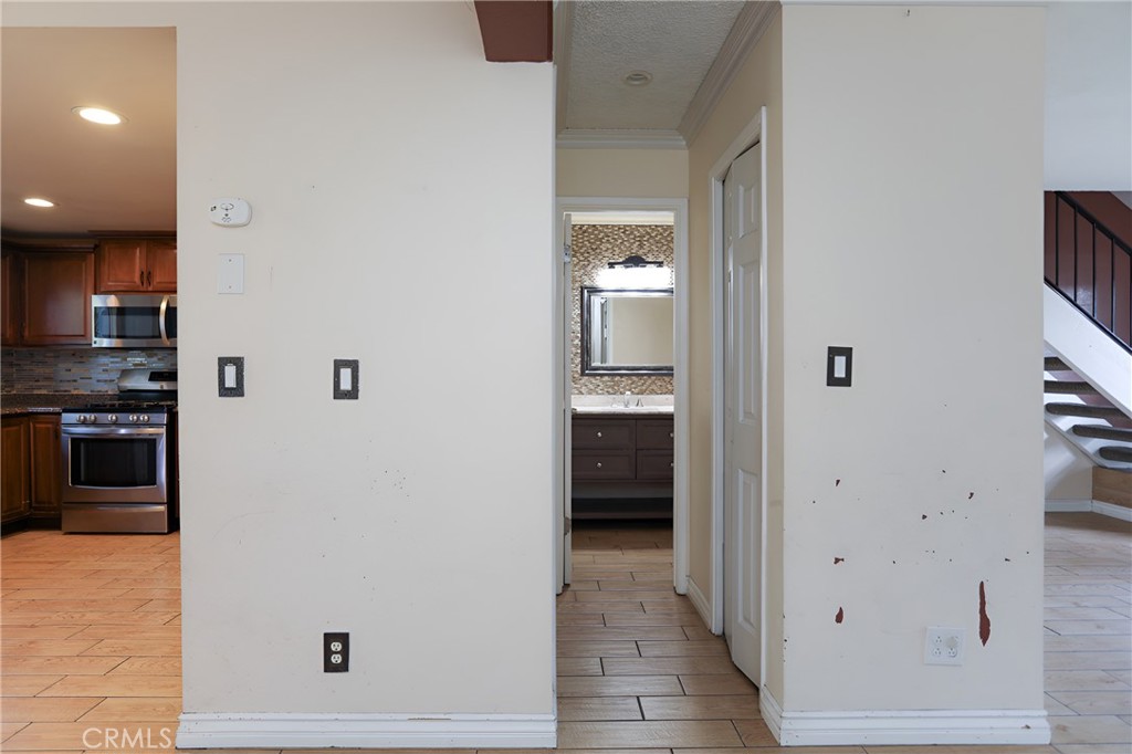 1321 N Bradley Property Photo 4