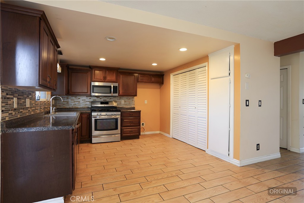 1321 N Bradley Property Photo 7