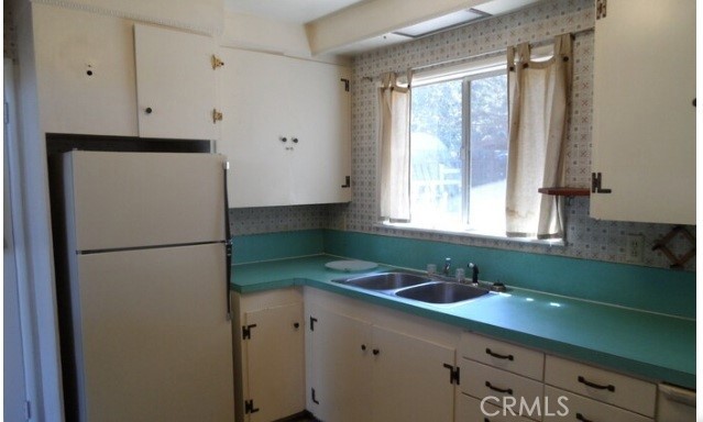 961 W Foothill Boulevard Property Photo 6