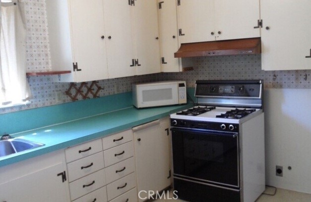 961 W Foothill Boulevard Property Photo 7
