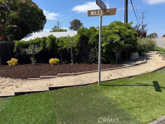 785 Miles Property Photo 2