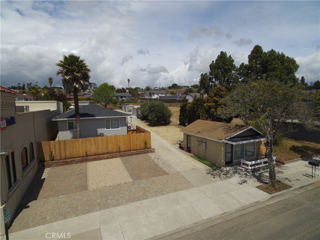 1220 1218 E Grand Avenue Property Photo 13