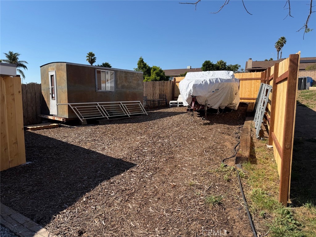 1220 1218 E Grand Avenue Property Photo 44