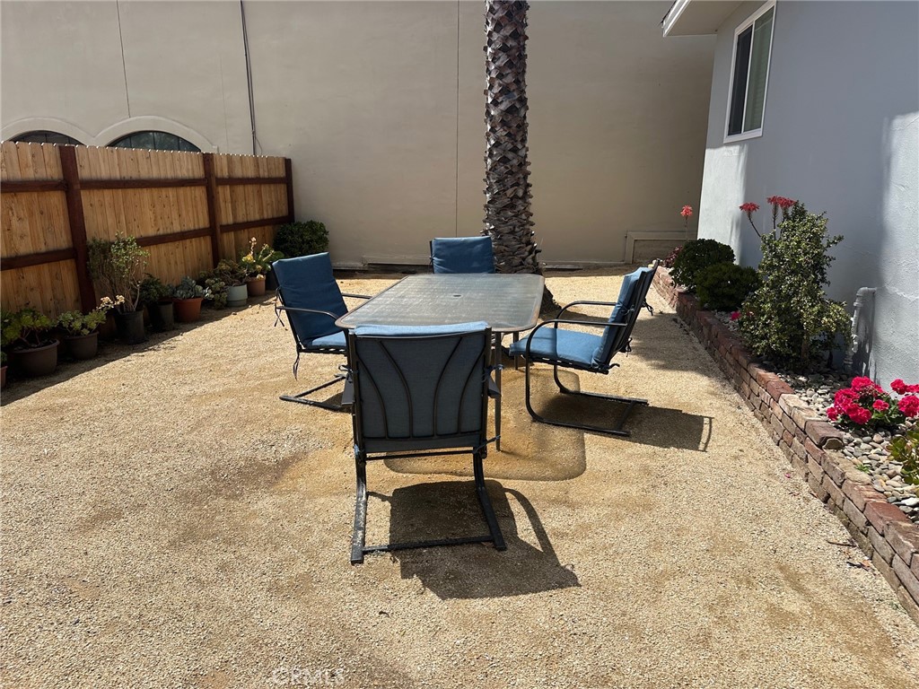 1220 1218 E Grand Avenue Property Photo 64