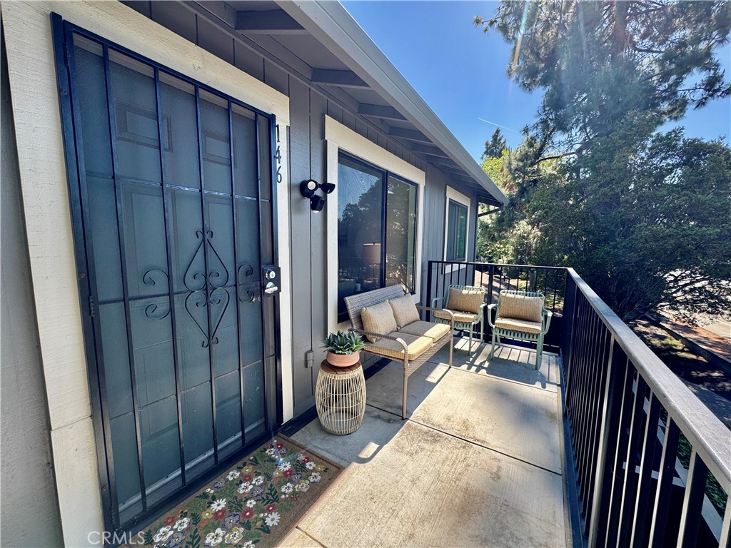 146 Donoso Plz Property Photo 3