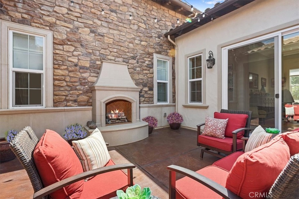 1564 Eucalyptus Property Photo 7