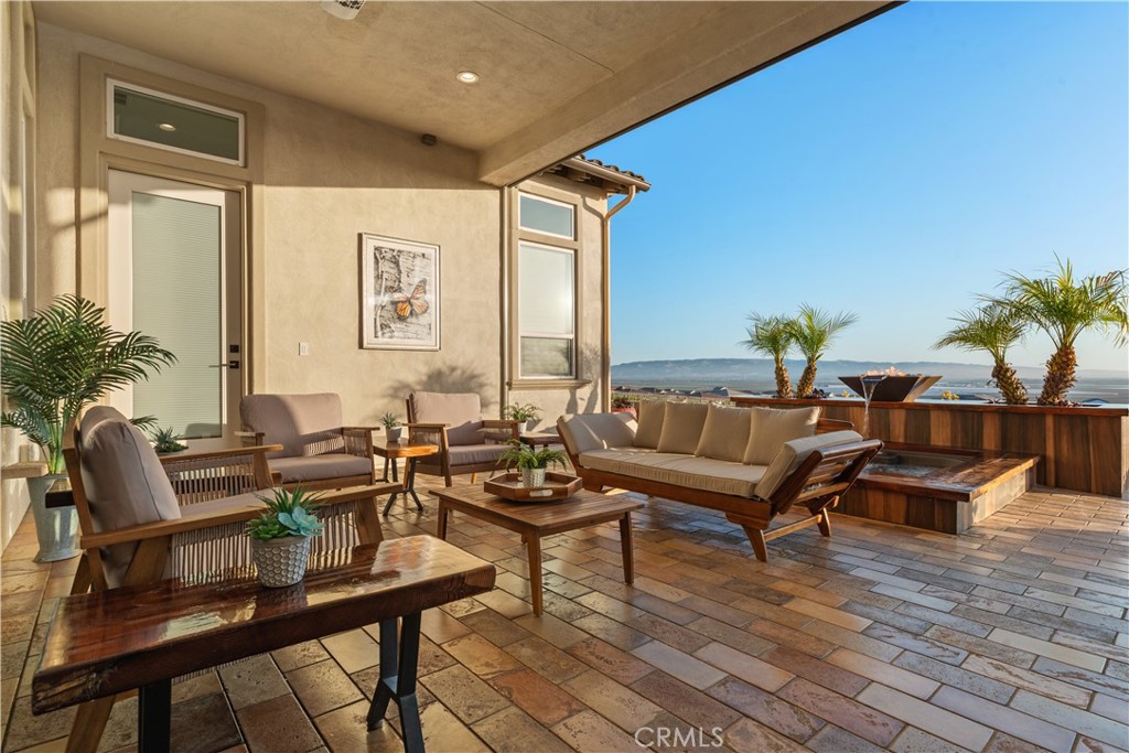 1564 Eucalyptus Property Photo 39