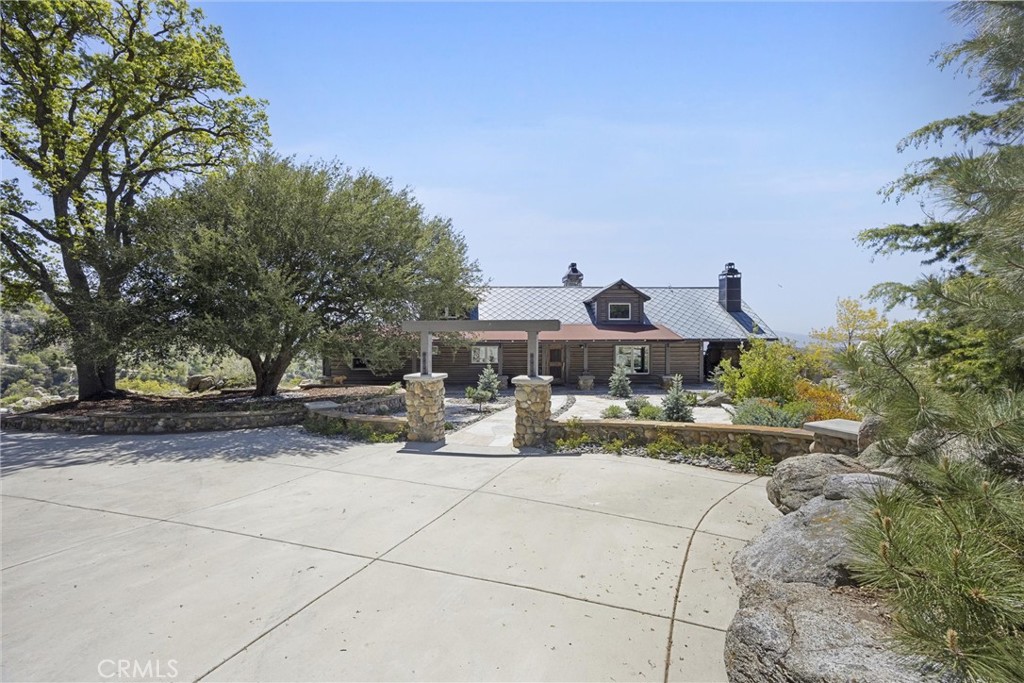 27241 Deertrail Drive Property Photo 8
