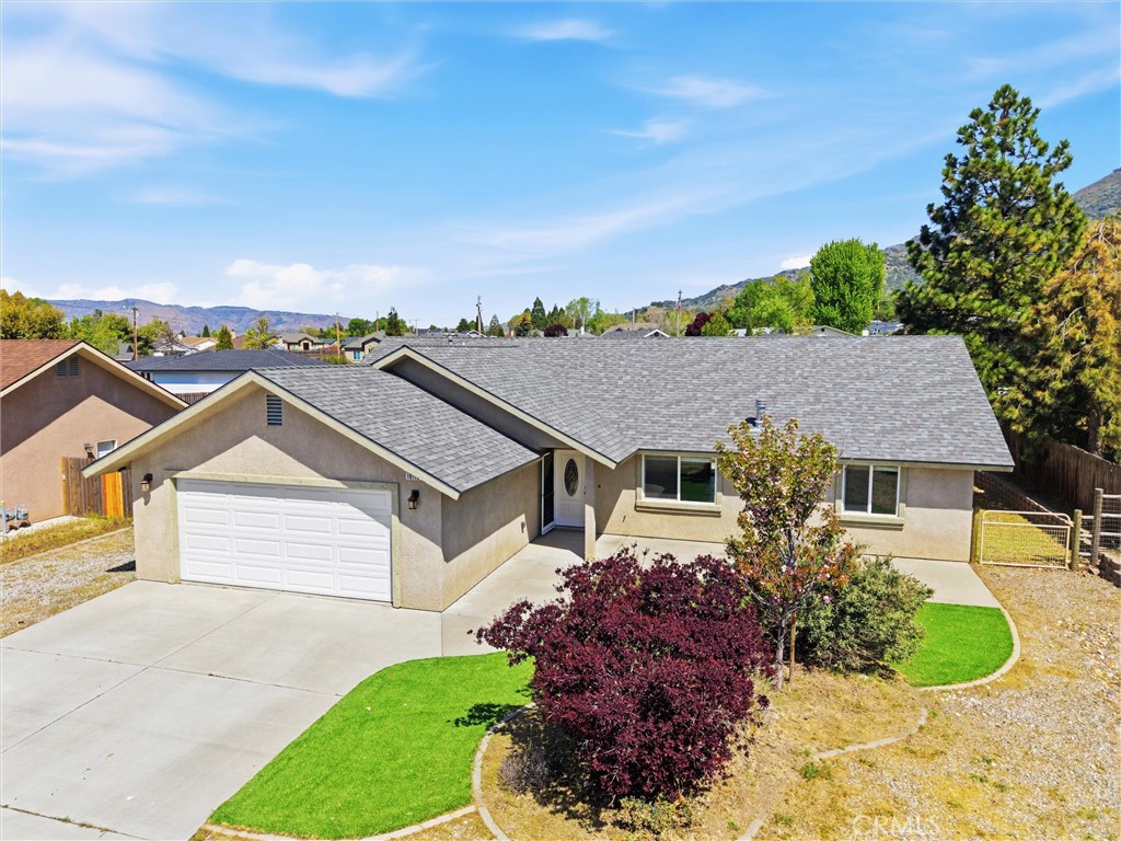 18110 Churchill Property Photo 1