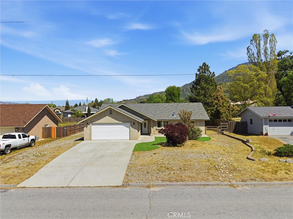 18110 Churchill Property Photo 5