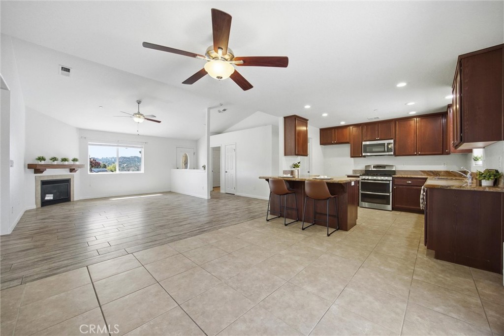 18110 Churchill Property Photo 19