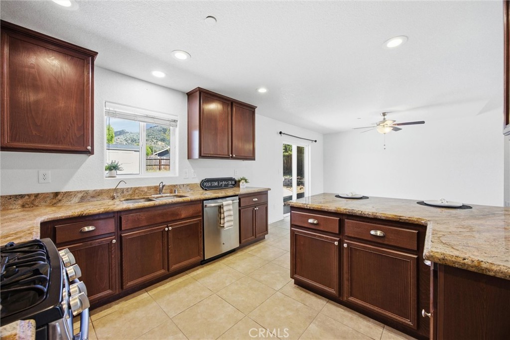 18110 Churchill Property Photo 23