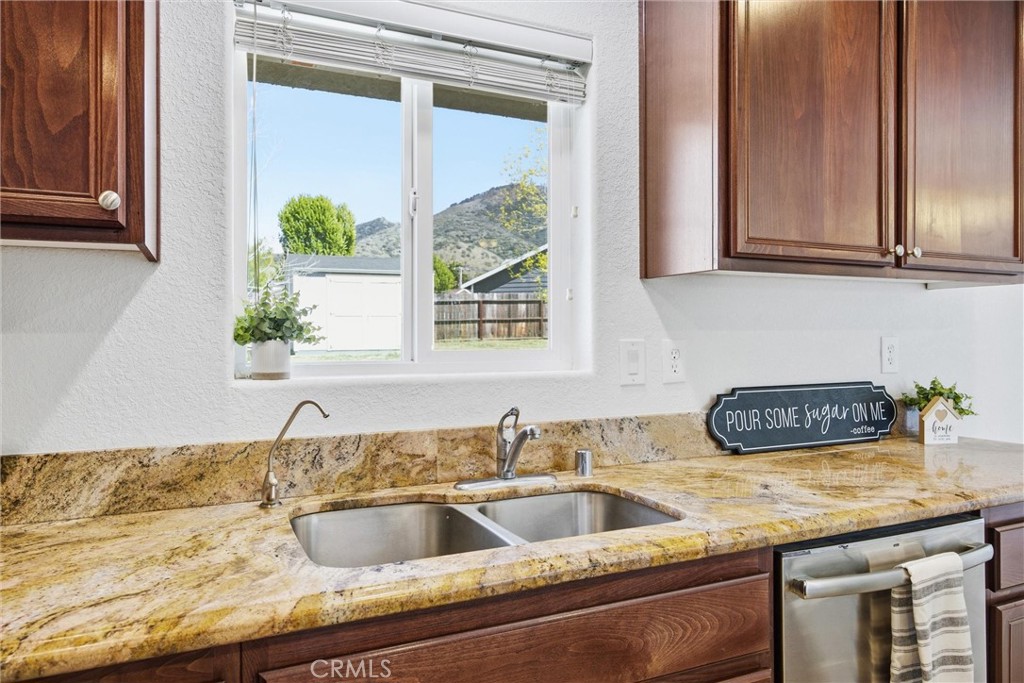 18110 Churchill Property Photo 24