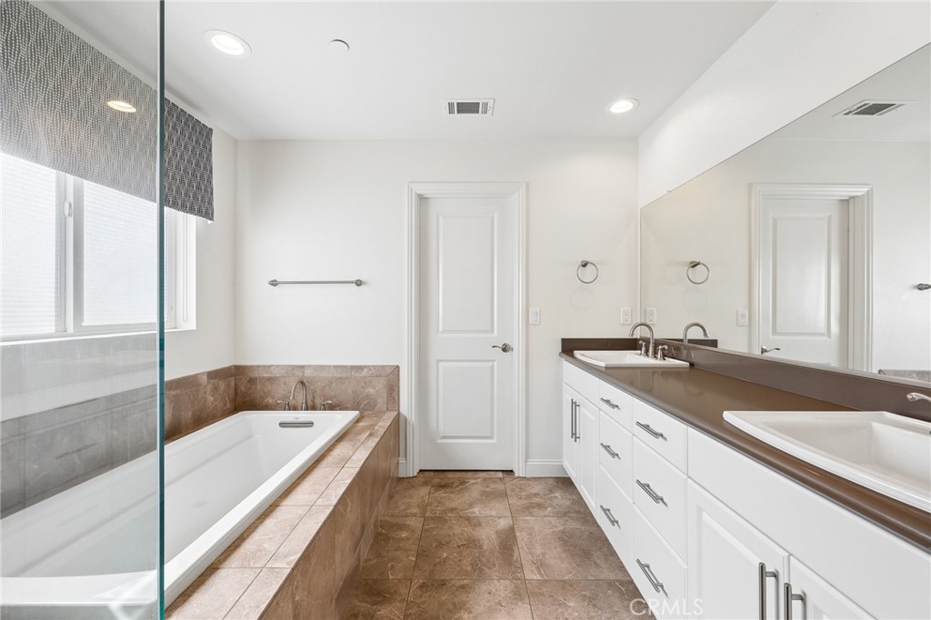 5628 Aidan Way Property Photo 18