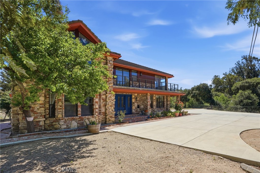 140 E Rice Ranch Road Property Photo 3