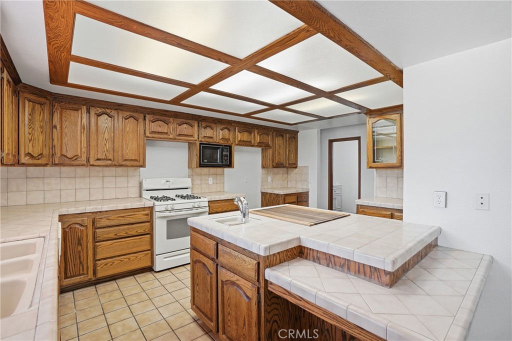 140 E Rice Ranch Road Property Photo 14