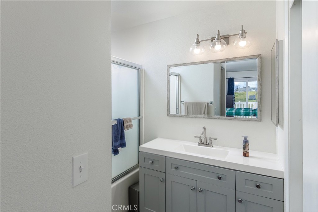 320 Foothill Road 7 Property Photo 16