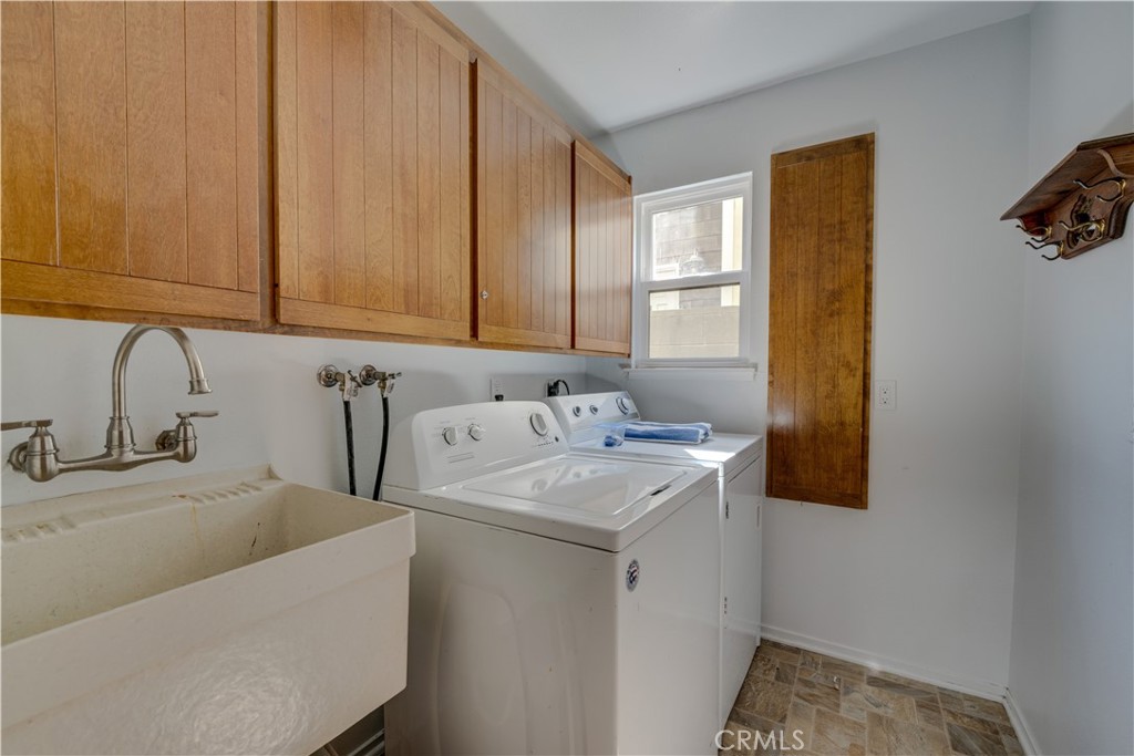 1612 Strand Property Photo 9