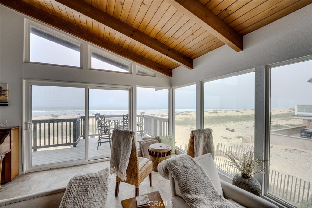 1612 Strand Property Photo 10