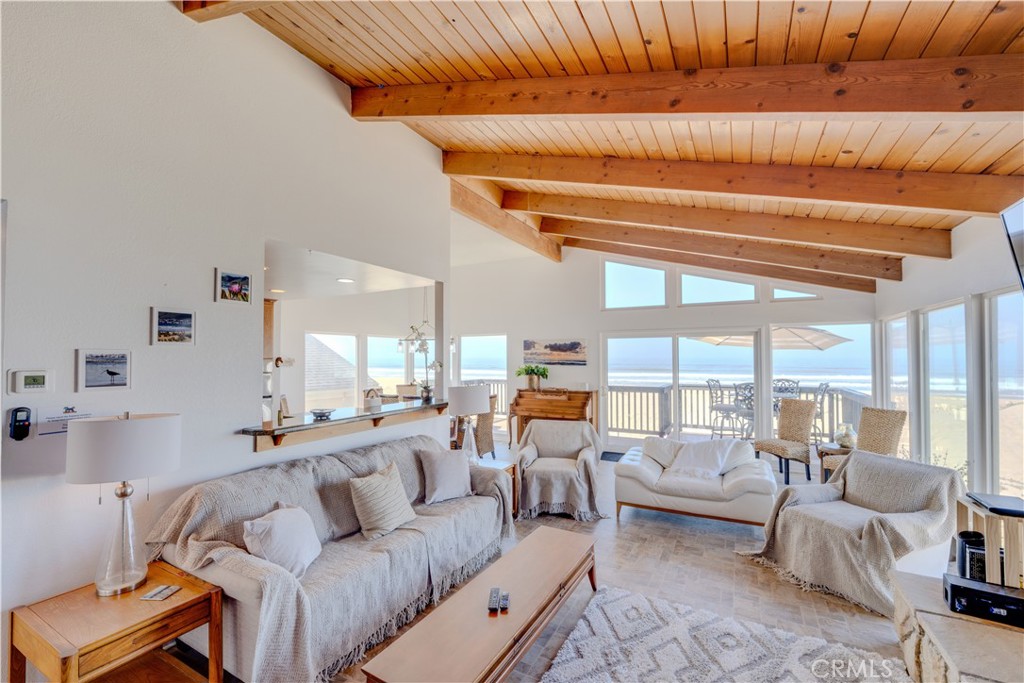 1612 Strand Property Photo 11
