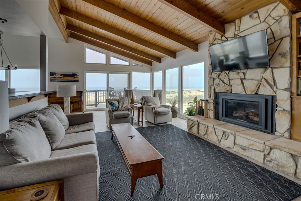 1612 Strand Property Photo 12
