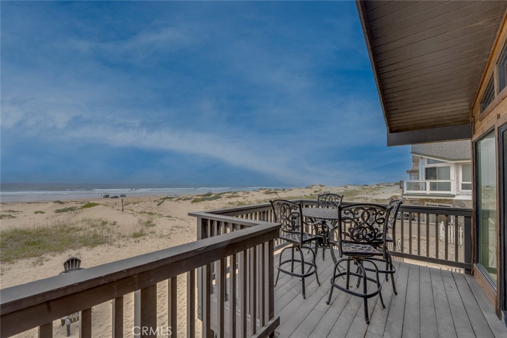 1612 Strand Property Photo 17