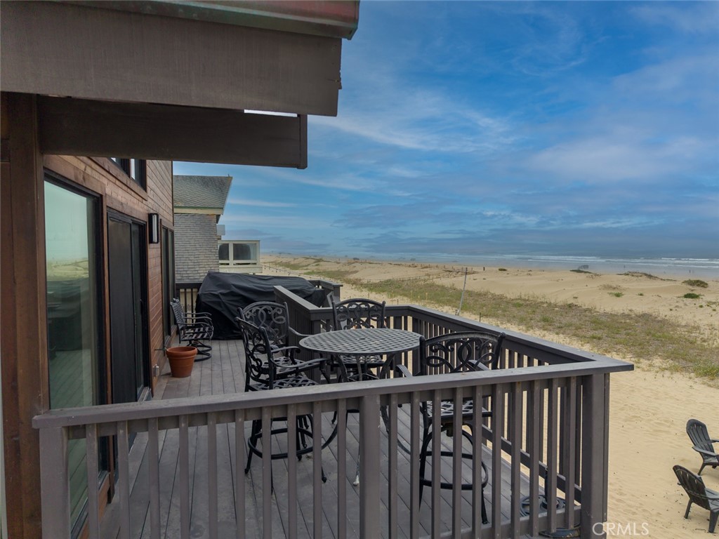 1612 Strand Property Photo 22