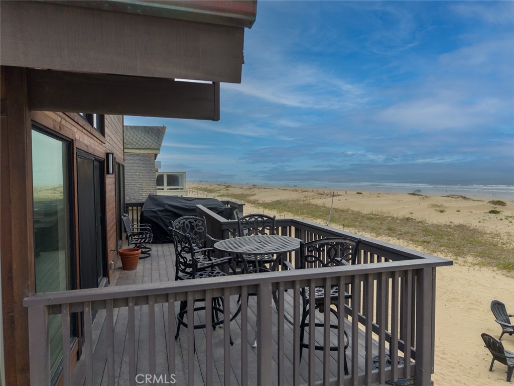 1612 Strand Property Photo 22