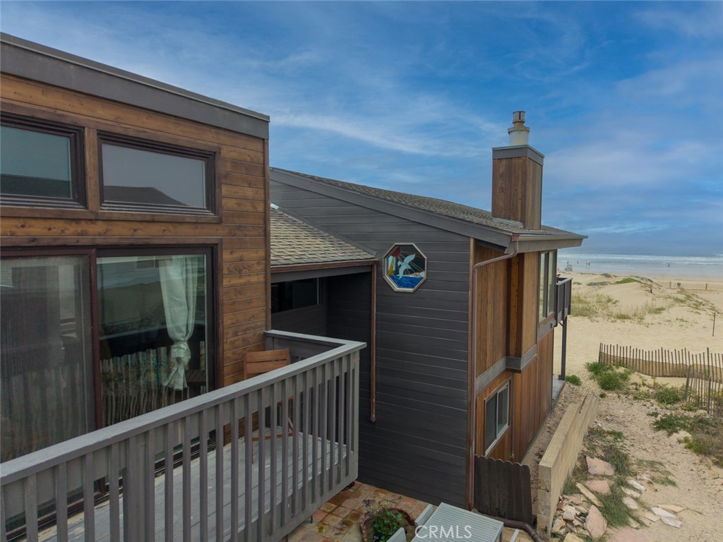 1612 Strand Property Photo 27