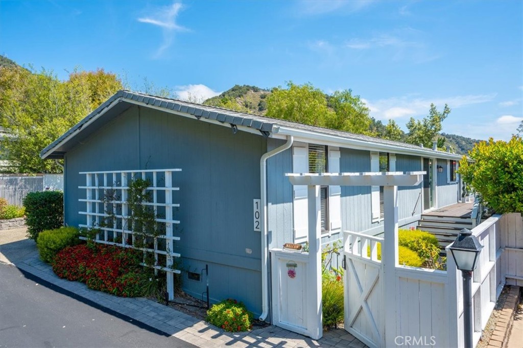 102 Sunrise Property Photo 2