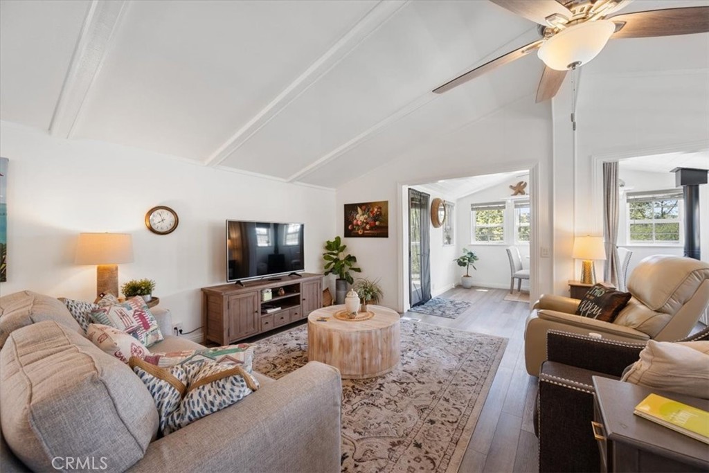 102 Sunrise Property Photo 6