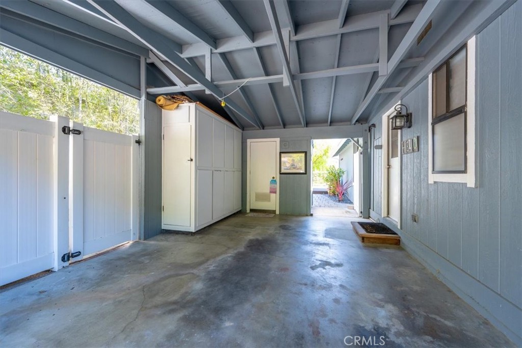 102 Sunrise Property Photo 33