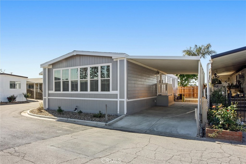 152 Torrey Pine Lane Property Photo 4