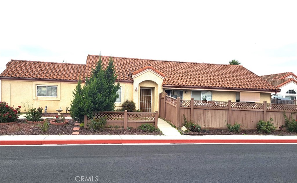 715 Hawthorn Property Photo 1