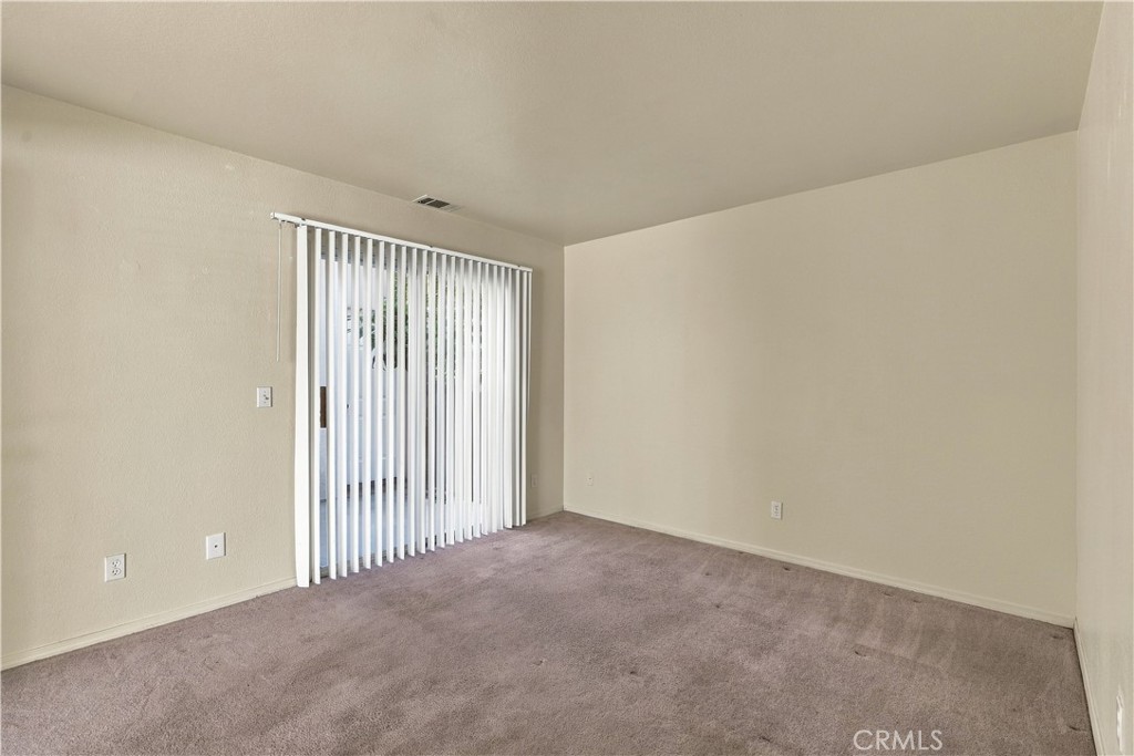 715 Hawthorn Property Photo 13