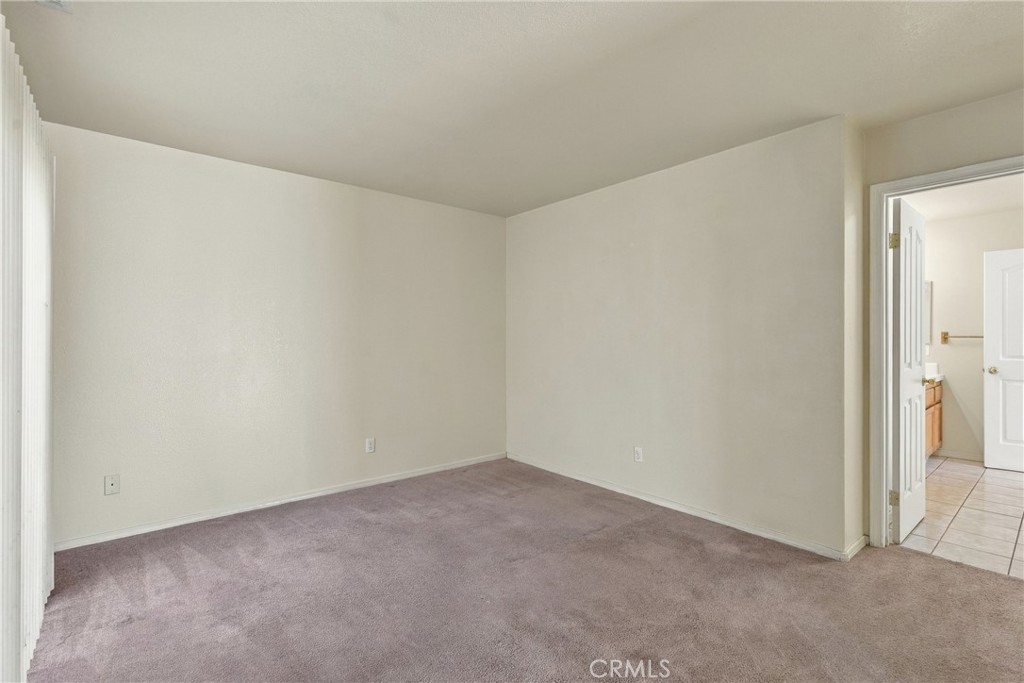 715 Hawthorn Property Photo 14