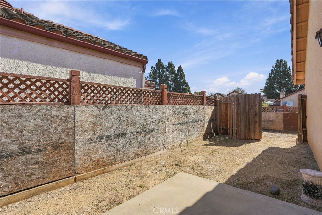 715 Hawthorn Property Photo 24