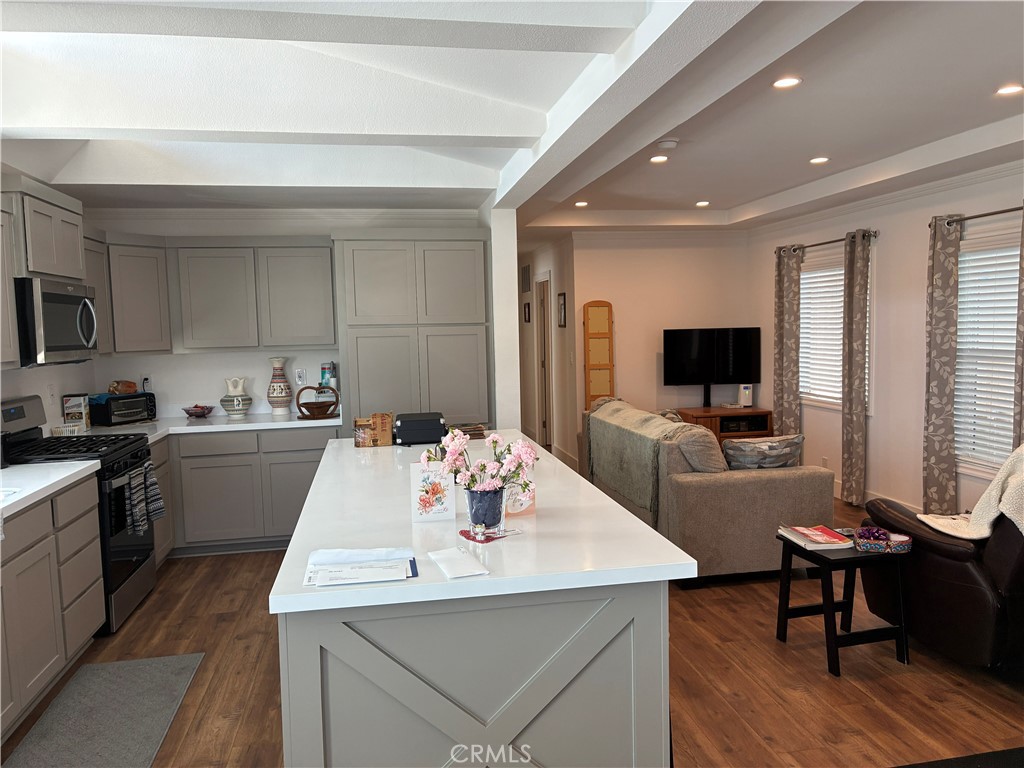 655 S Halcyon Property Photo 2