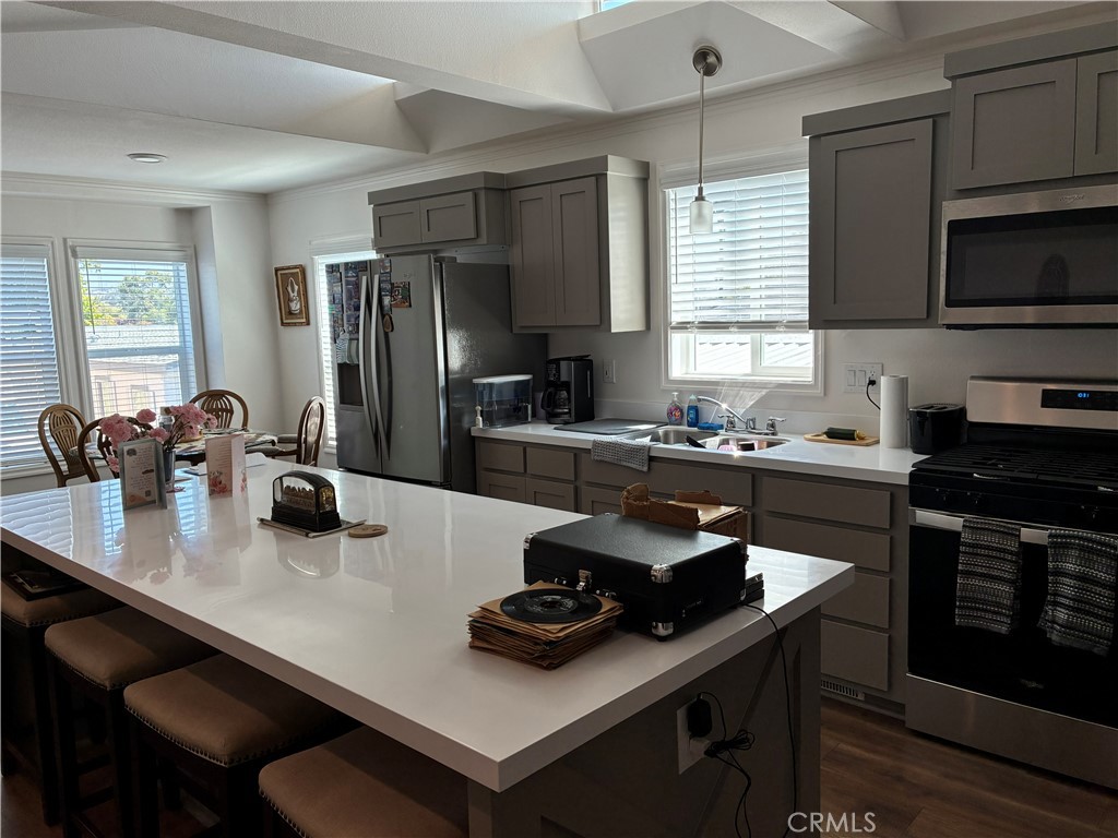 655 S Halcyon Property Photo 6