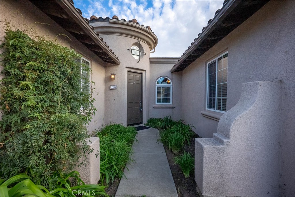 1728 Alcala Property Photo 3