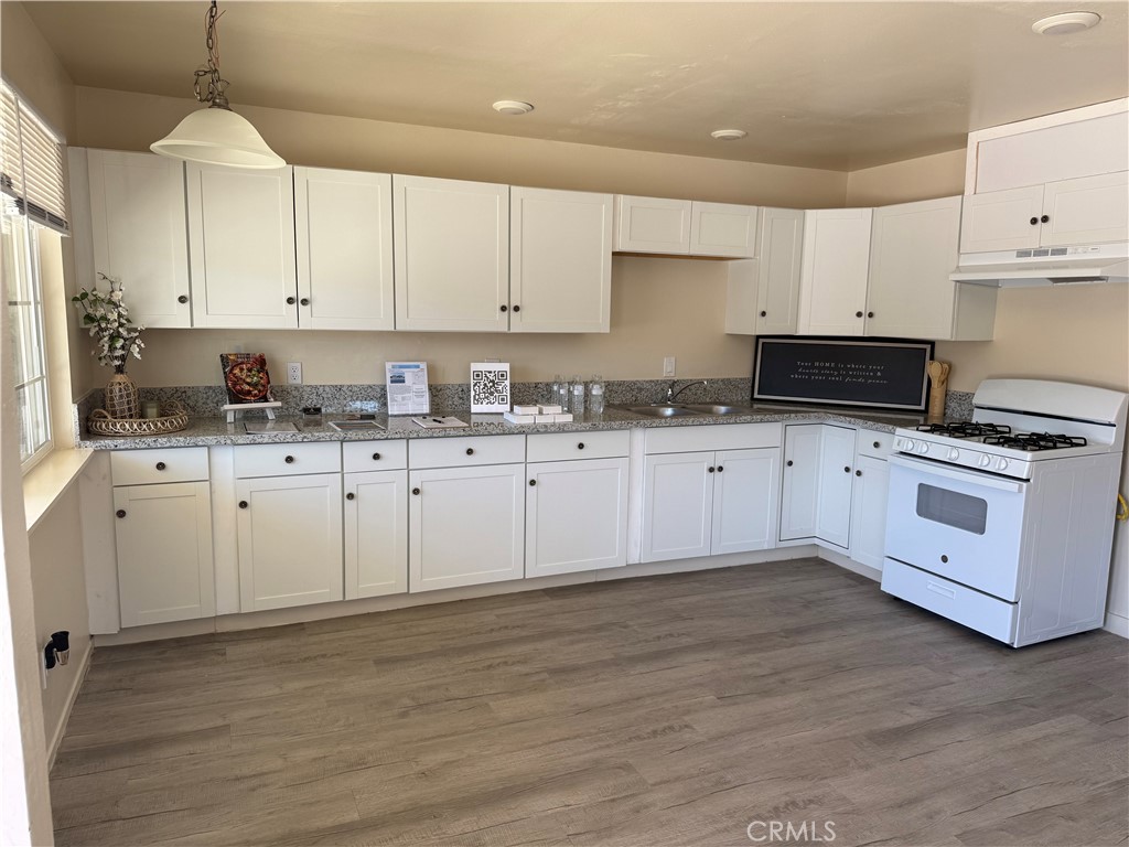 575 Carmella Drive Property Photo 2