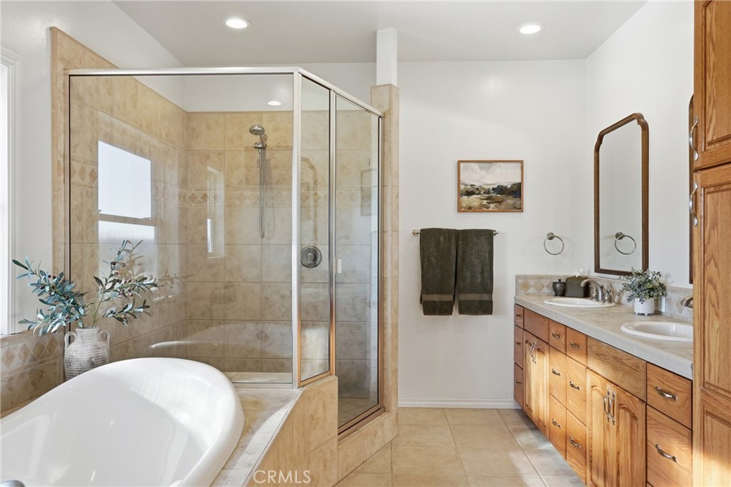 220 Cook Court Property Photo 20