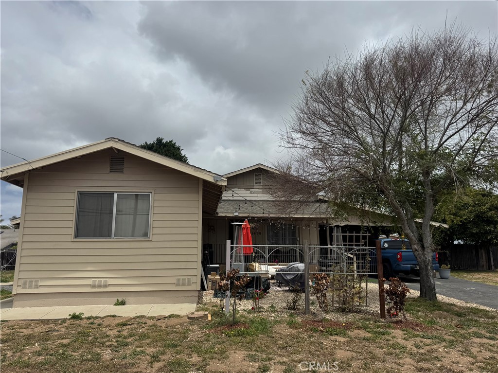 1499 Farroll Property Photo 2