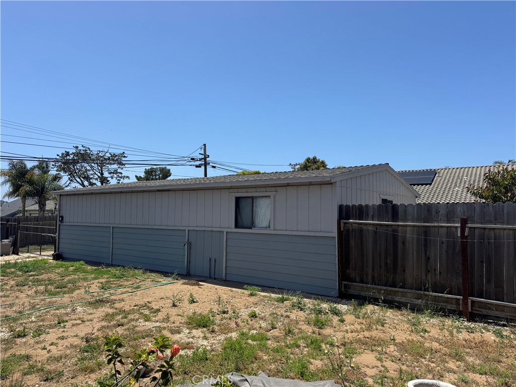 1499 Farroll Property Photo 14