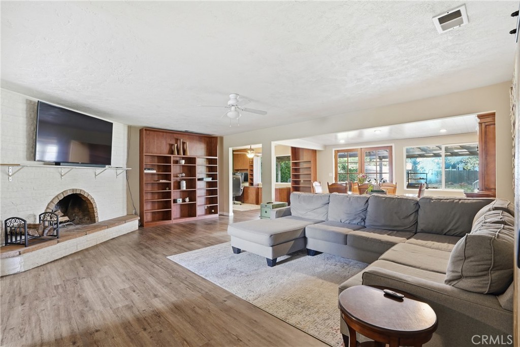 448 Pomeroy Property Photo 4