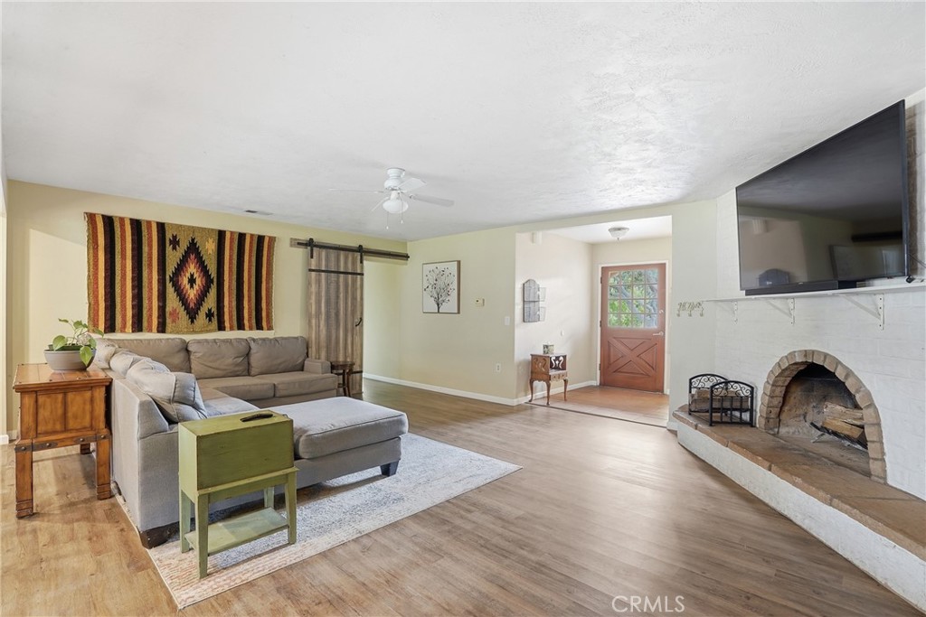 448 Pomeroy Property Photo 6