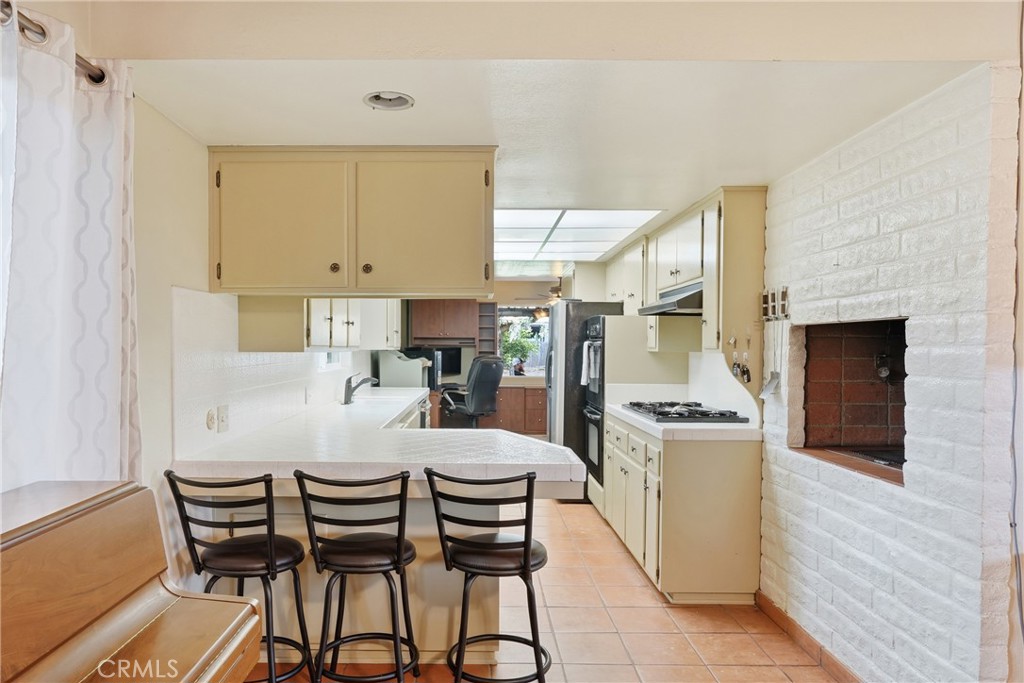 448 Pomeroy Property Photo 12