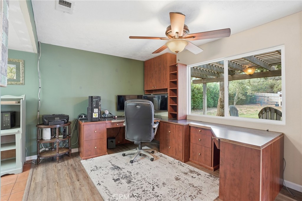 448 Pomeroy Property Photo 17