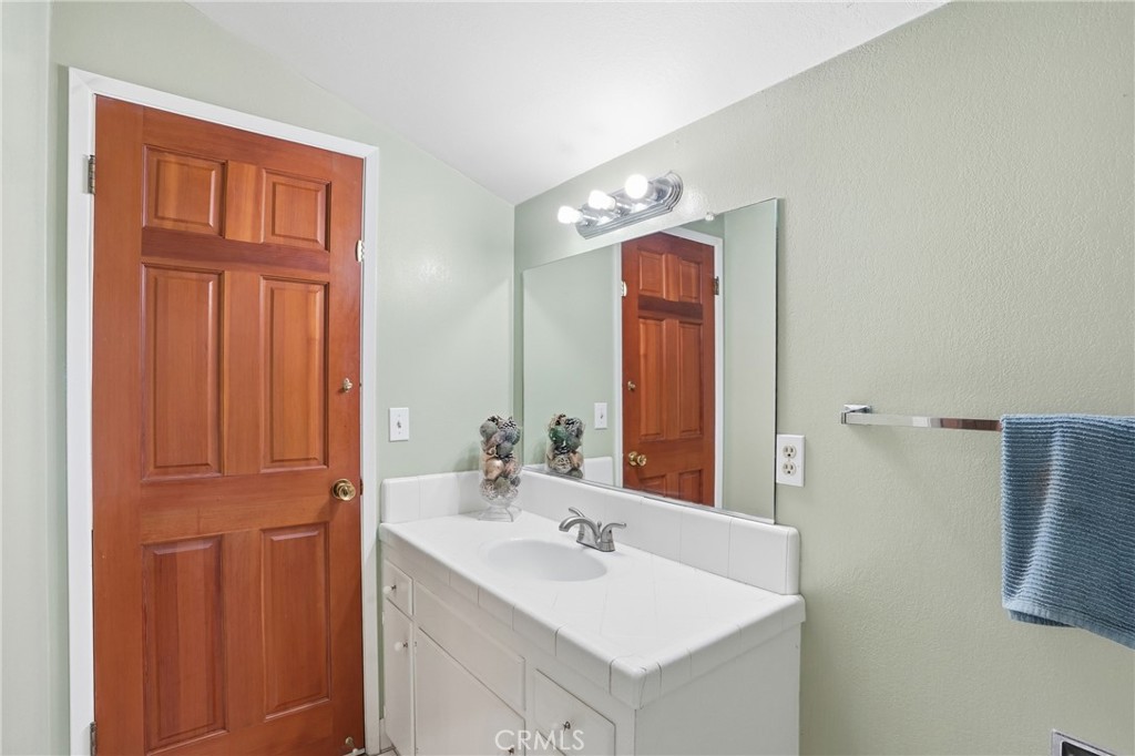 448 Pomeroy Property Photo 19