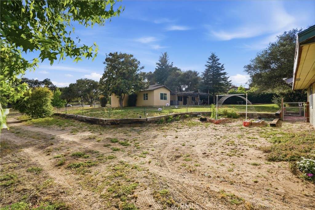 448 Pomeroy Property Photo 35